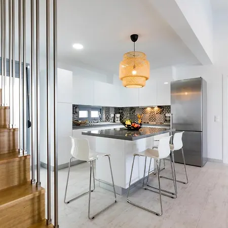 Crystal With Swimming Pool In * Líndos