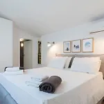 Villa Crystal With Swimming Pool In