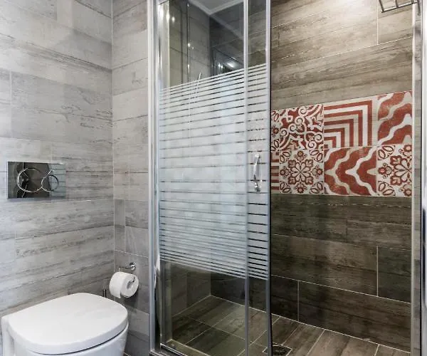 Crystal With Swimming Pool In *