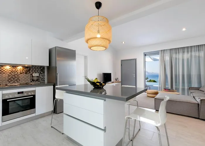 Crystal With Swimming Pool In *