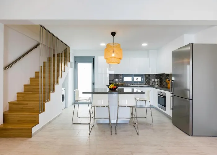 Βίλα Crystal With Swimming Pool In *